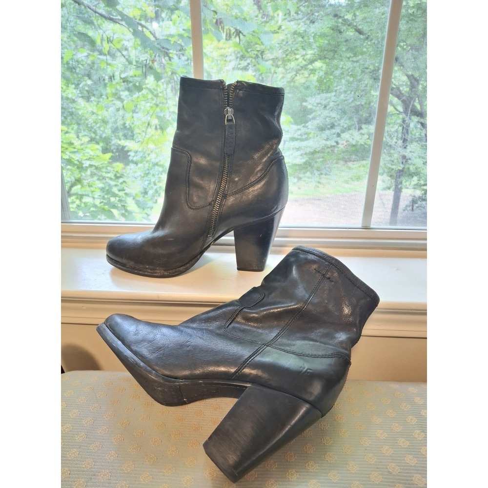 Frye Women's Distressed Black Leather Biker Heeled Ankle Boots Bootie 9.5 Fits 9